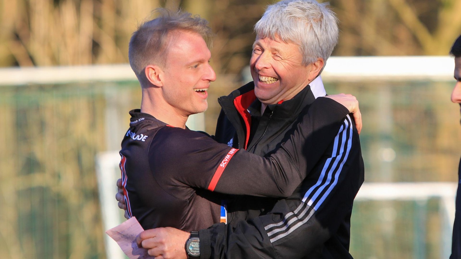 Gl-ck-als-Schulfach-Gymnasium-im-Norden-probiert-es-aus