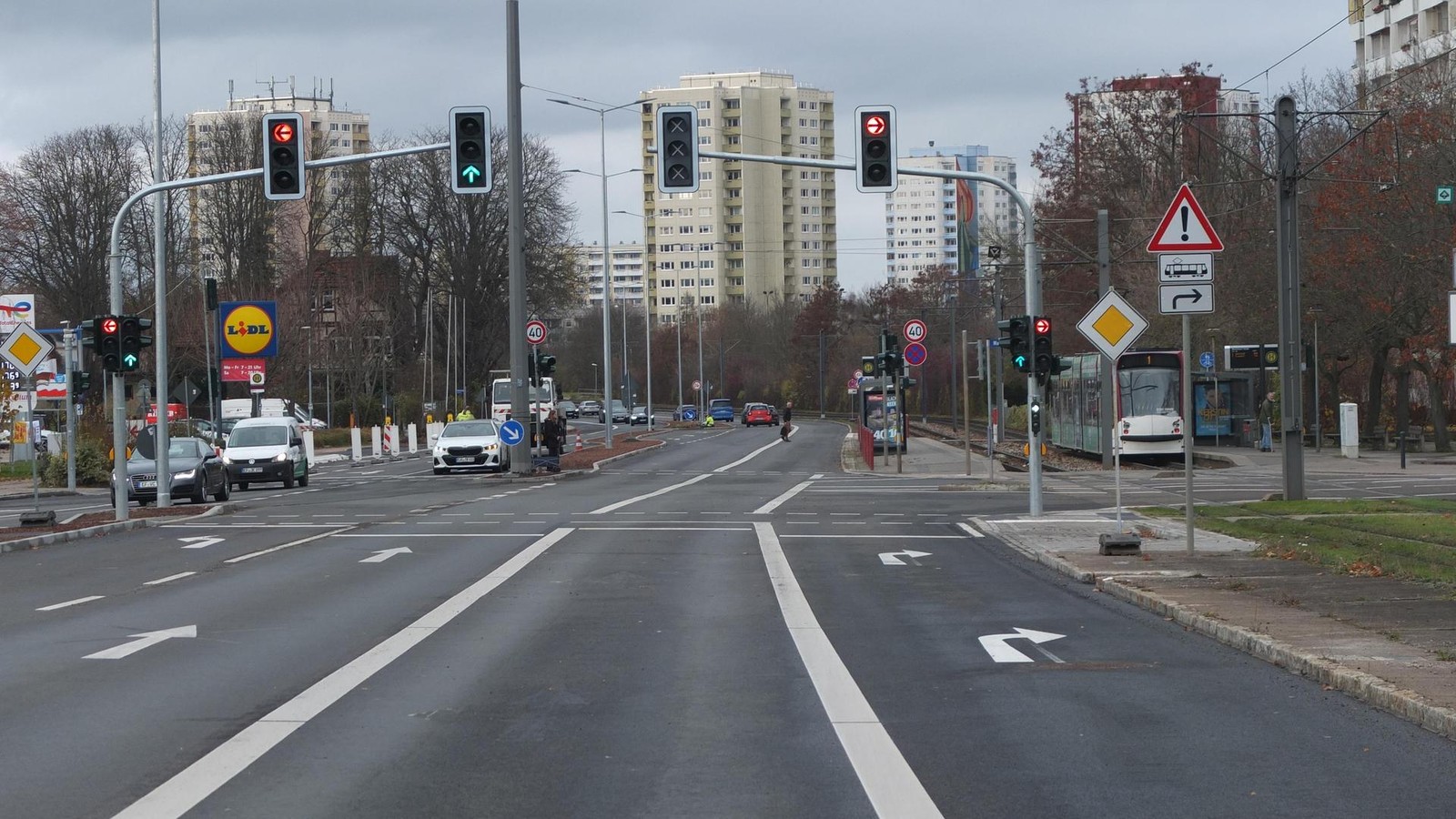 Nagelneuer-Radstreifen-im-Erfurter-Norden-sorgt-f-r-Verwirrung