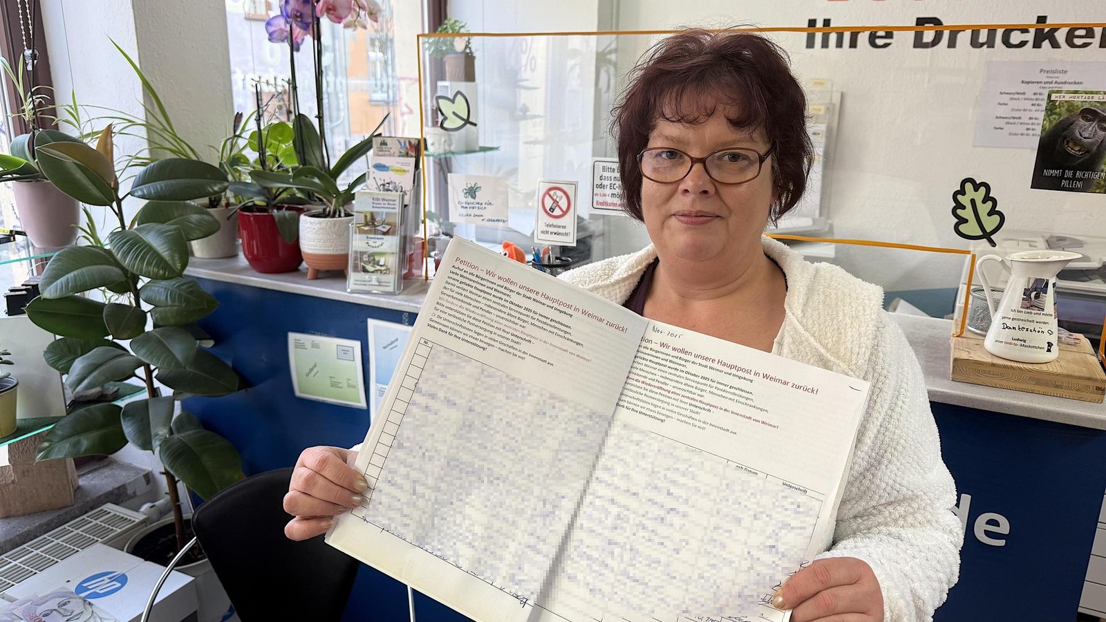 Frust-ber-lange-Warteschlangen-in-Weimar-Wir-wollen-unsere-Hauptpost-zur-ck-