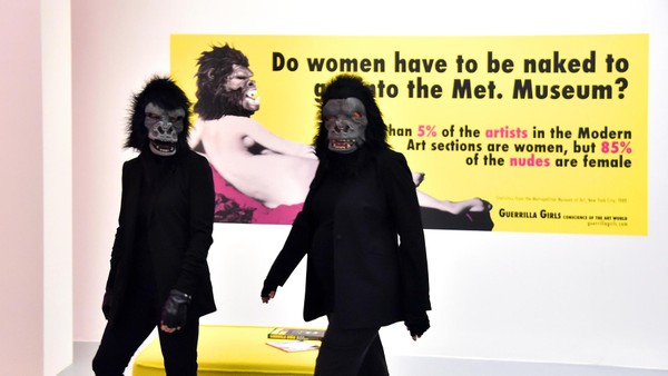 Guerrilla Girls müssen fürs Museum Ostwall in Dortmund nicht blankziehen