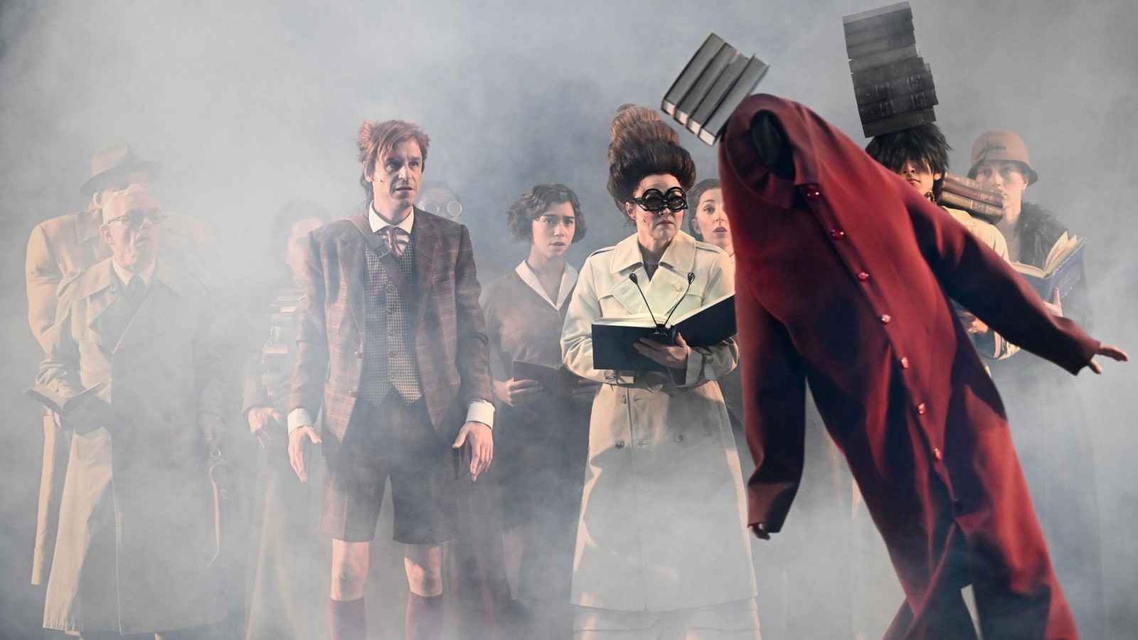 -Die-Stadt-der-tr-umenden-B-cher-am-Schauspielhaus-Lesen-ist-gef-hrlich