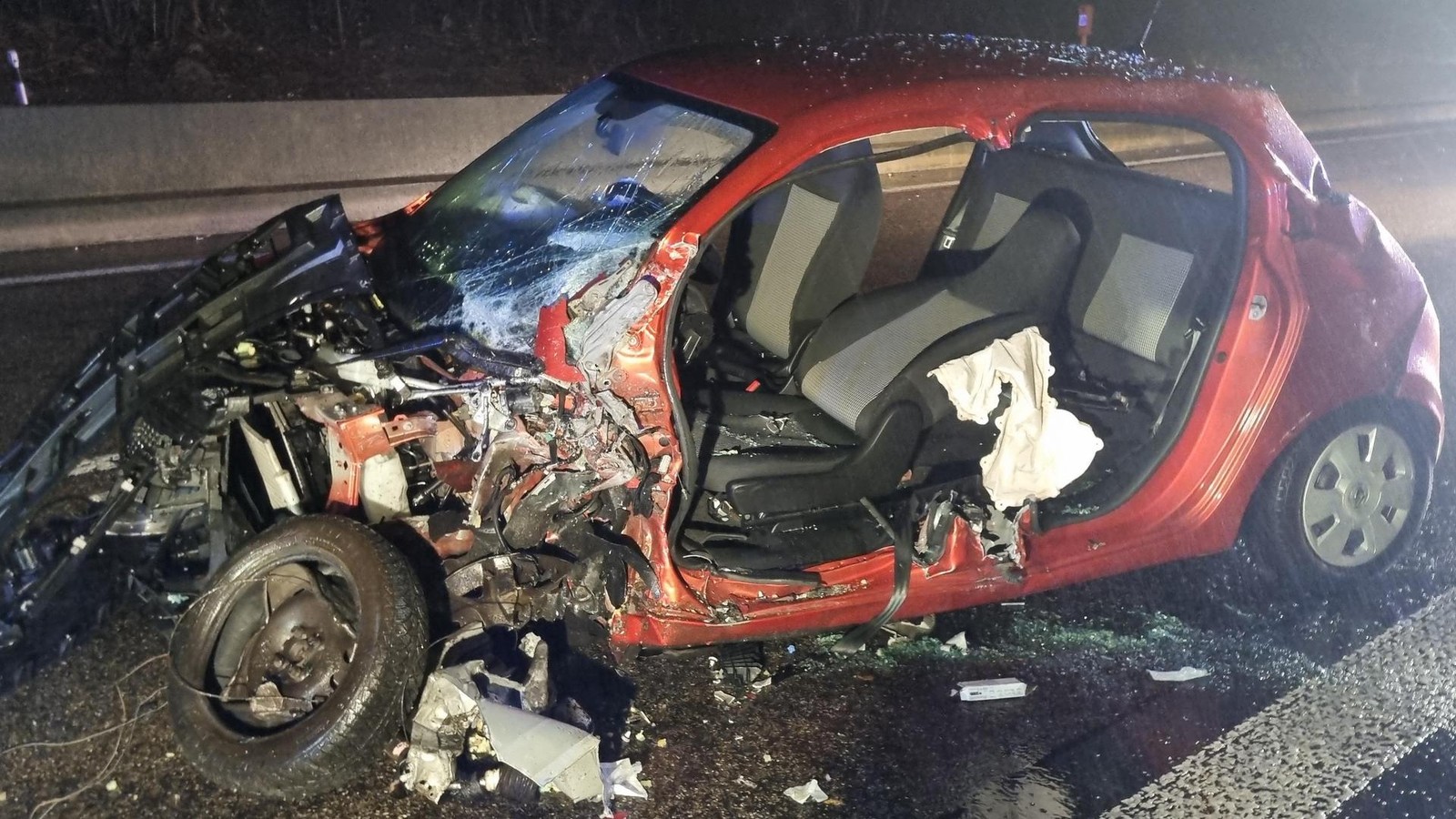 A535-bei-W-lfrath-86-J-hriger-nach-Falschfahrerunfall-in-Lebensgefahr