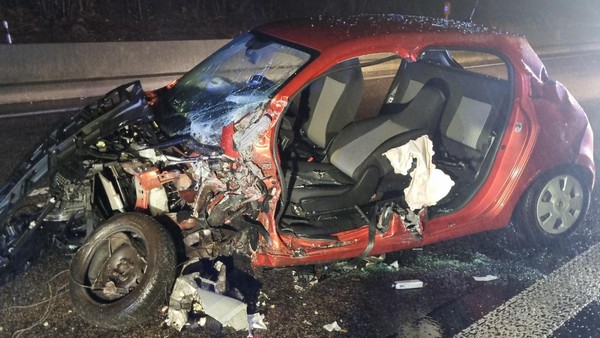 A535 bei Wülfrath: 86-Jähriger nach Falschfahrerunfall in Lebensgefahr