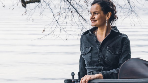 Starcellistin Raphaela Gromes überrascht mit besonderem Moment