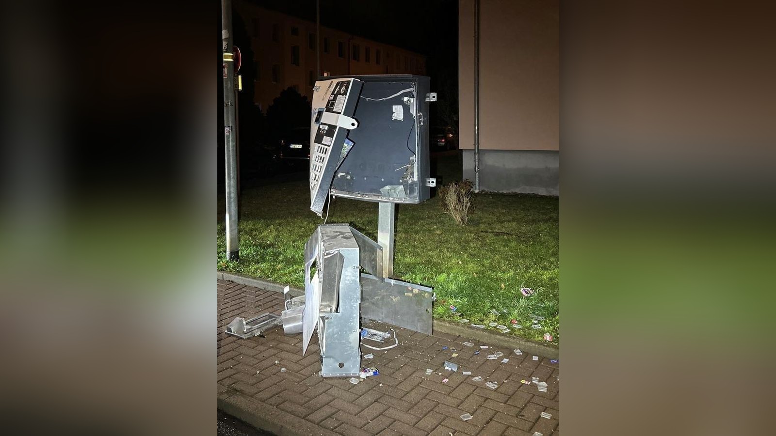 Zigarettenautomat-in-M-hlhausen-gesprengt-Polizei-stellt-Tatverd-chtige