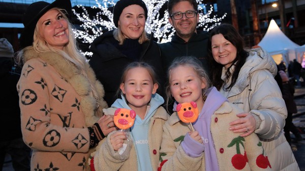 Lichtermarkt in Duisburg: 53 tolle Fotos zeigen Besucher am Samstag
