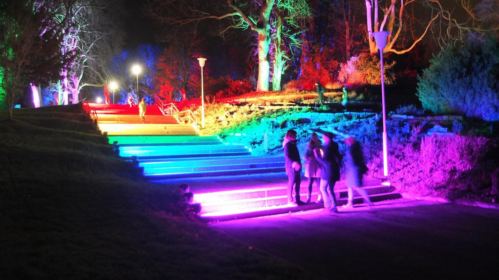 So-zauberhaft-leuchtet-die-Erfurter-Ega-die-Bilder