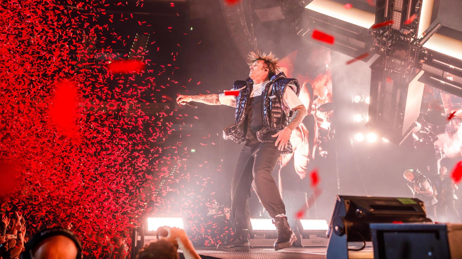 Electric-Callboy-verwandeln-Uber-Arena-in-einen-Hexenkessel