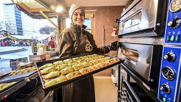 „Habe schon als Baby unter der Ladentheke gelegen“: Kimberly vom Weihnachtsmarkt