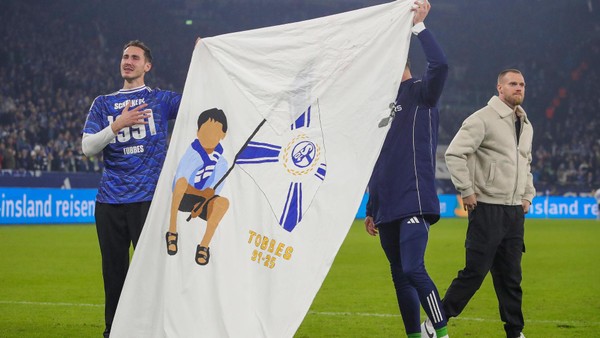 Tiefe Trauer: Torwart Heekeren widmet Schalke-Sieg verstorbenem Freund