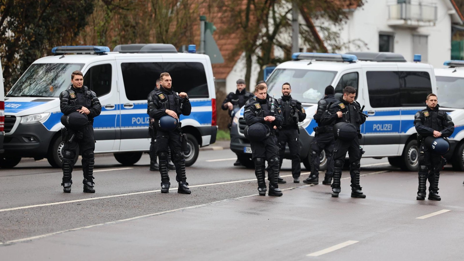 saarbr-cken-rwe-provokationen-auseinandersetzungen-polizei-zieht-bilanz