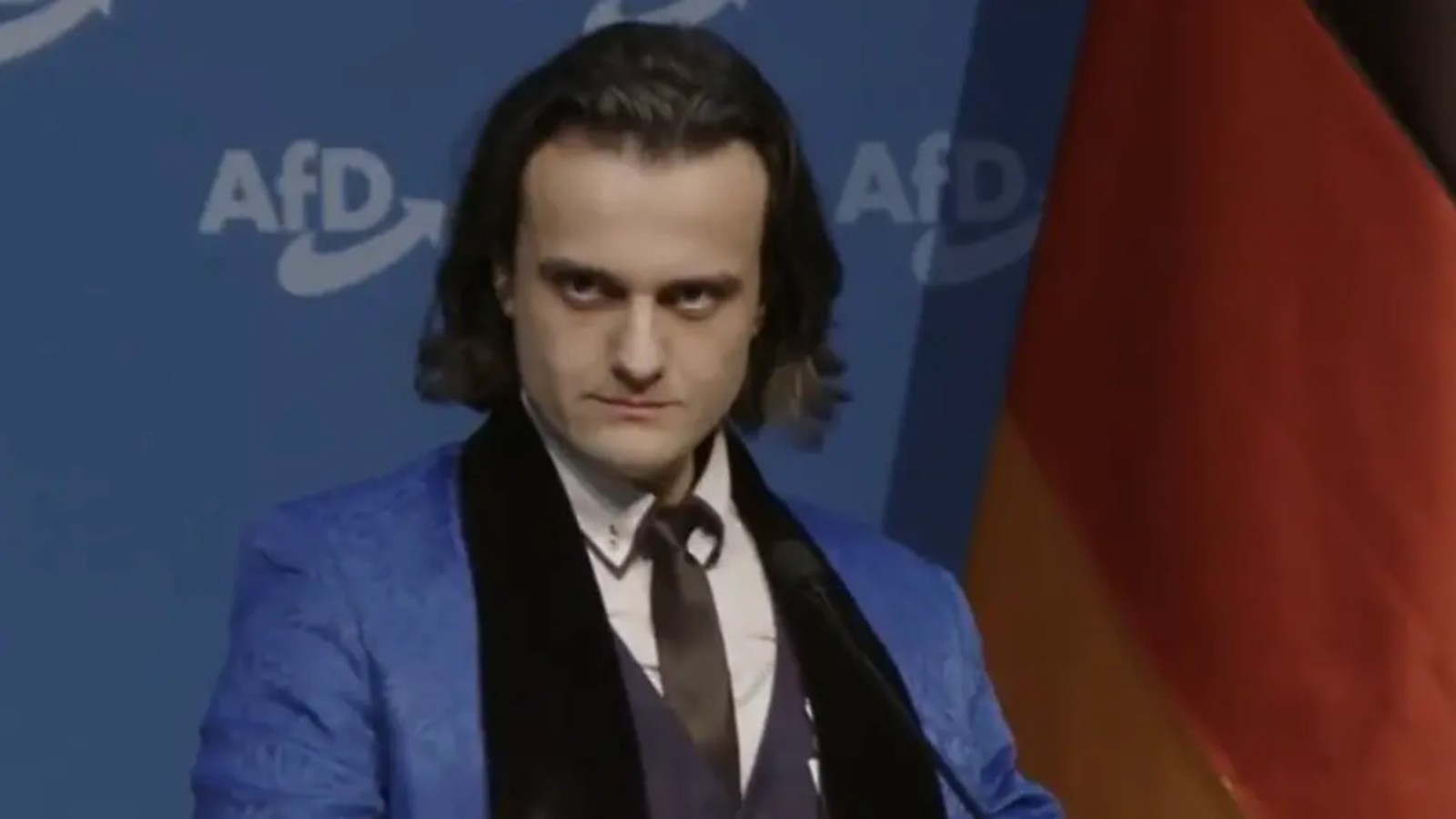 Mysteri-ser-Hitler-Auftritt-sorgt-bei-der-AfD-f-r-viele-Fragezeichen