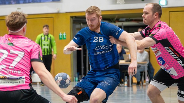 Vollgas-Handball in Herne!  Nur die breitere Bank rettet den Spitzenreiter