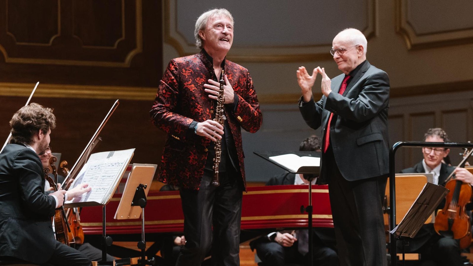 Symphoniker-Hamburg-Manchmal-geht-die-Begeisterung-mit-dem-Dirigenten-durch