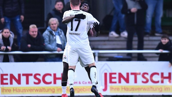 Traumtor krönt Bochumer Westfalenliga-Derby - alle Szenen hier im Video