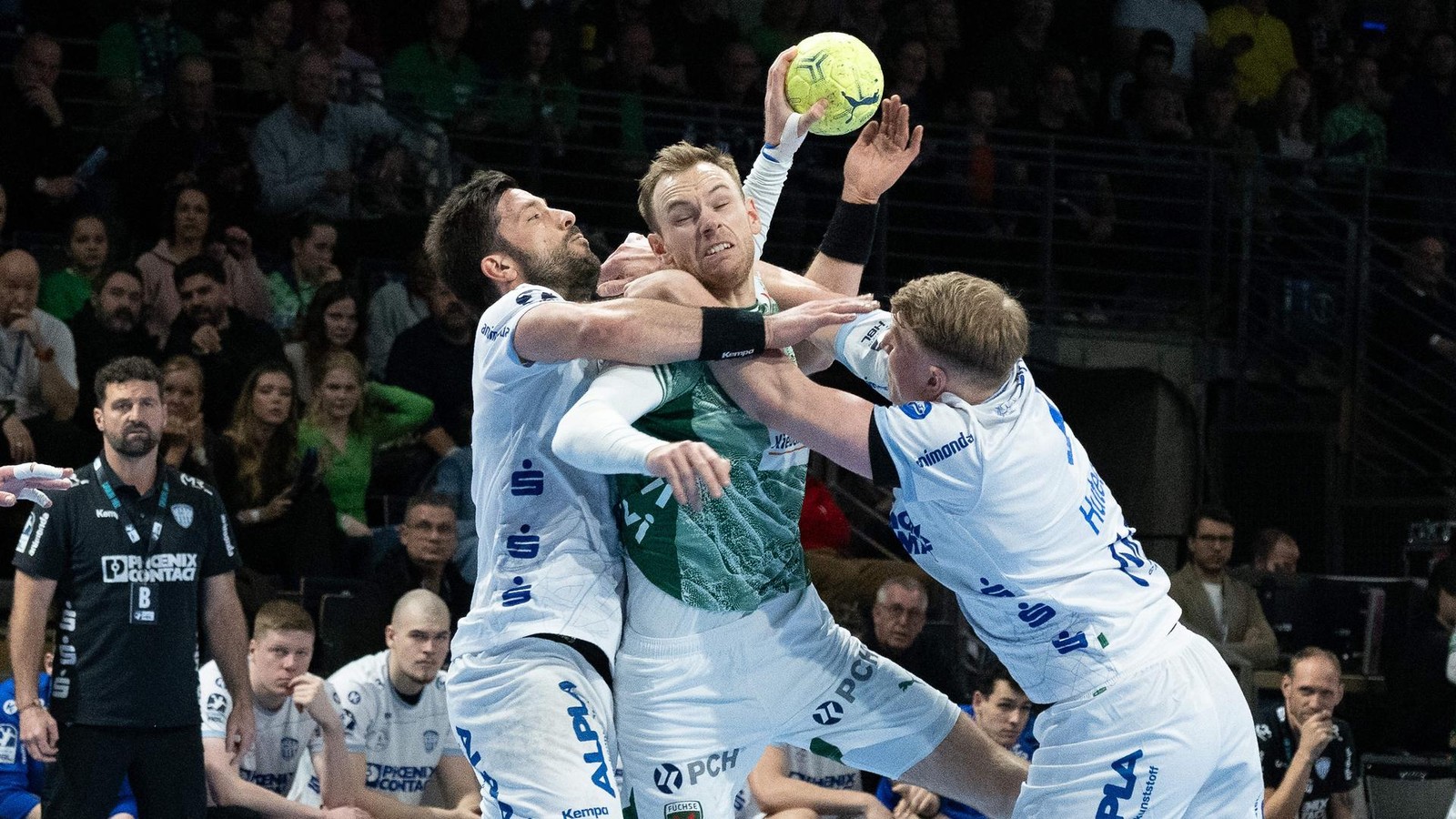 f-chse-berlin-patzen-erneut-das-titelrennen-ist-erledigt