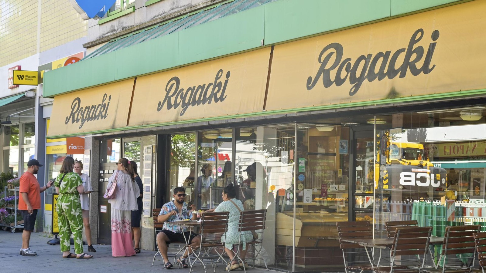 Nach-Insolvenz-im-Sommer-Rogacki-Inventar-wird-versteigert