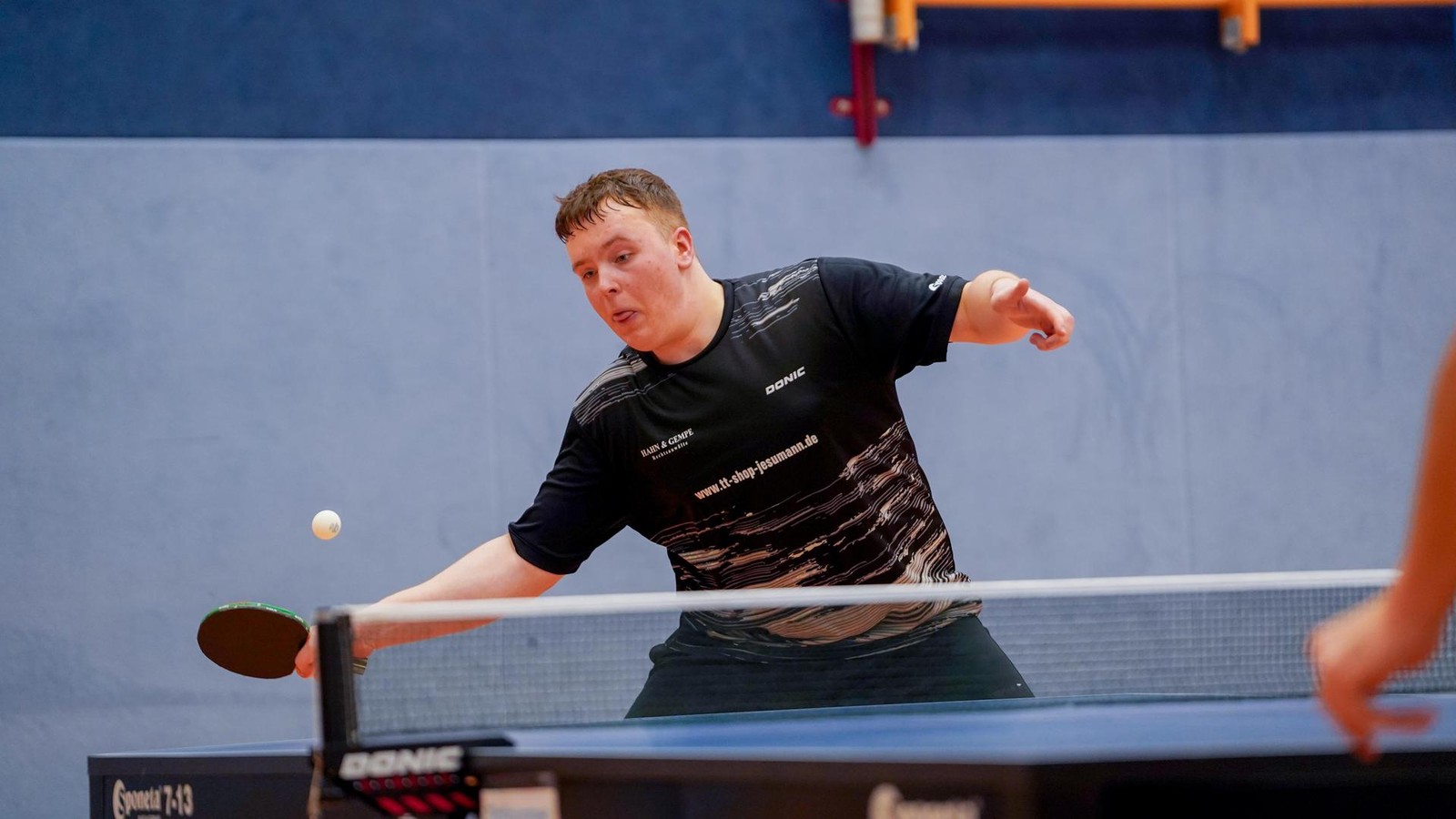 -berraschungsmeister-trumpft-weiter-auf-Handballderby-ohne-Sieger