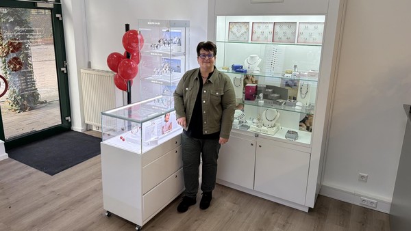 Neueröffnung: Schmuckhändlerin geht vom CCU an den Schmuggelstieg