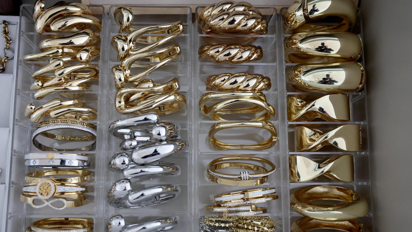 Wieder-ein-berfall-in-Kleve-Juwelier-am-Elsabrunnen-ausgeraubt