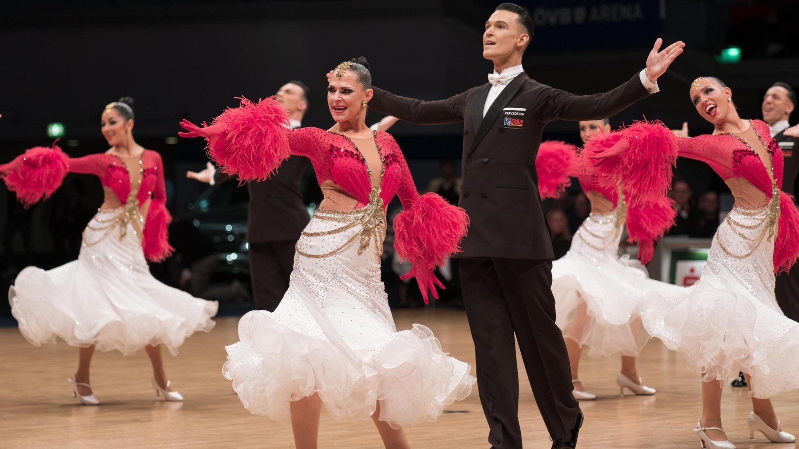 Fu-ball-Ass-fl-tet-zum-Tanz-auf-WM-Parkett