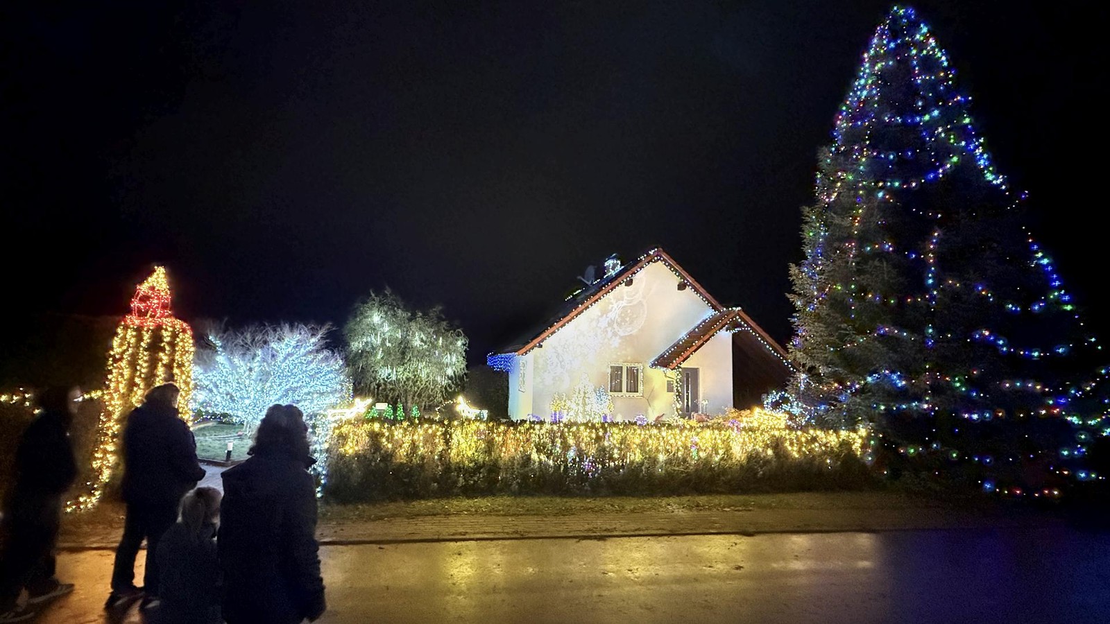Der-Ilm-Kreis-leuchtet-weihnachtlich