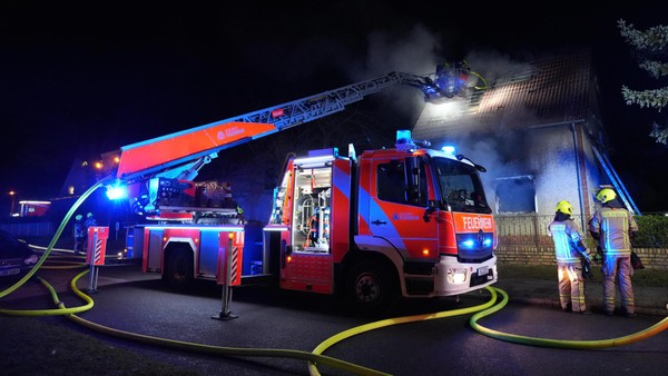 V požaru v enodružinski hiši v Berlinu umrl otrok