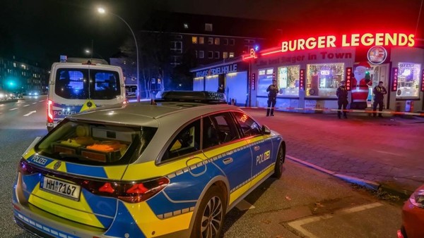 Schüsse in Burger-Laden: Polizei sucht Schützen mit Hubschrauber