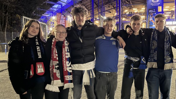 „Wir kommen ins Finale, dann Europa League“: HSV-Fans träumen vor Pokalduell