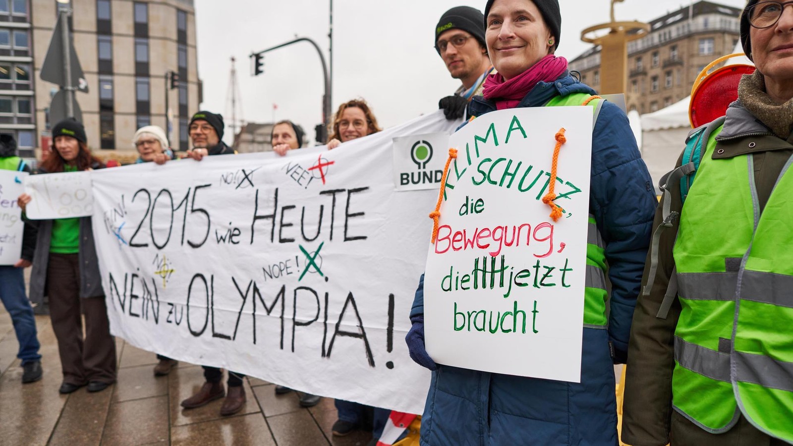 Olympia-Bewerbung-Kuriose-Mini-Demo-auf-Konfrontationskurs-mit-der-Stadt