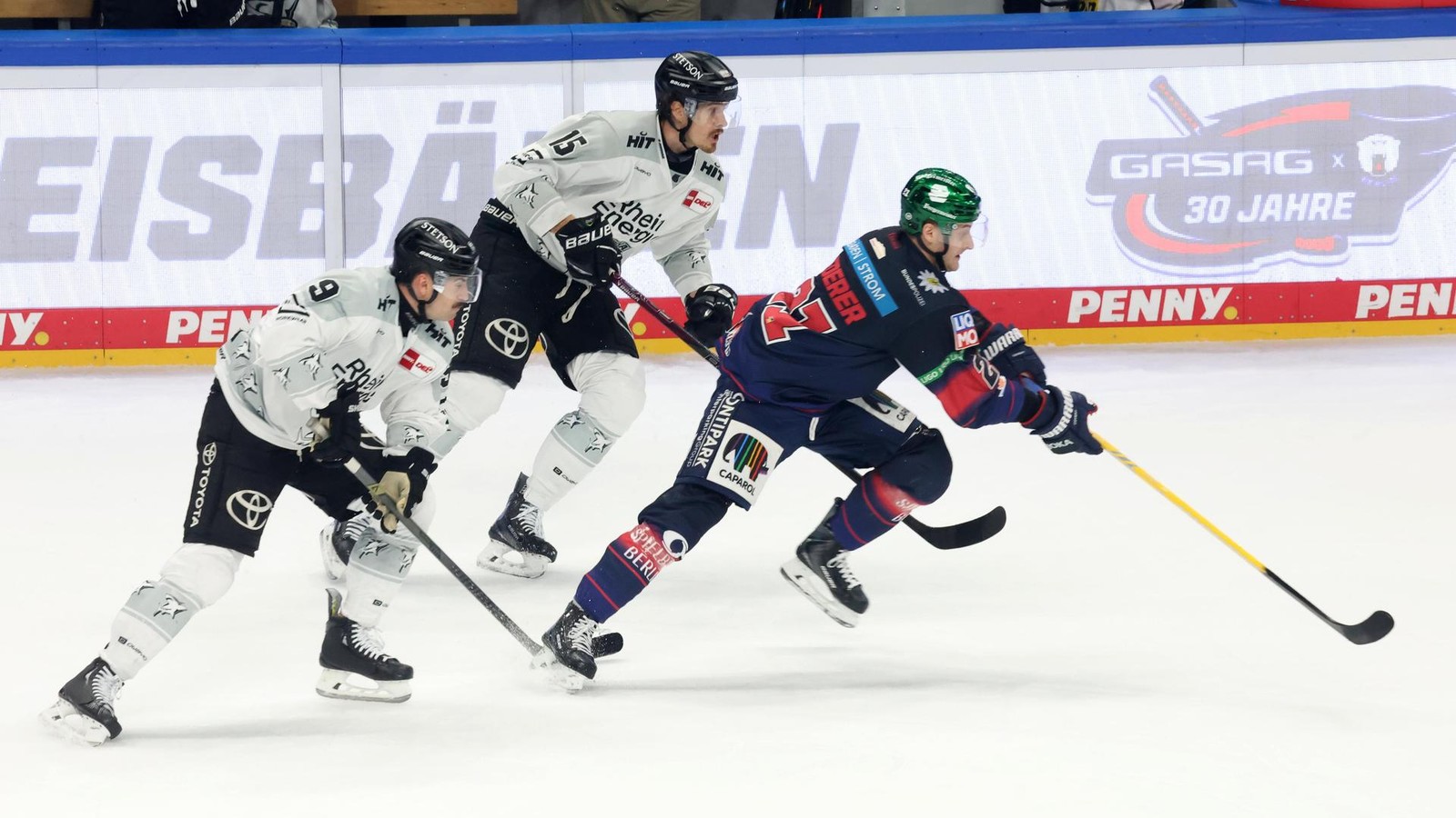 Eisb-ren-Profi-Wiederer-Ein-wichtiger-Mann-f-r-Mailand