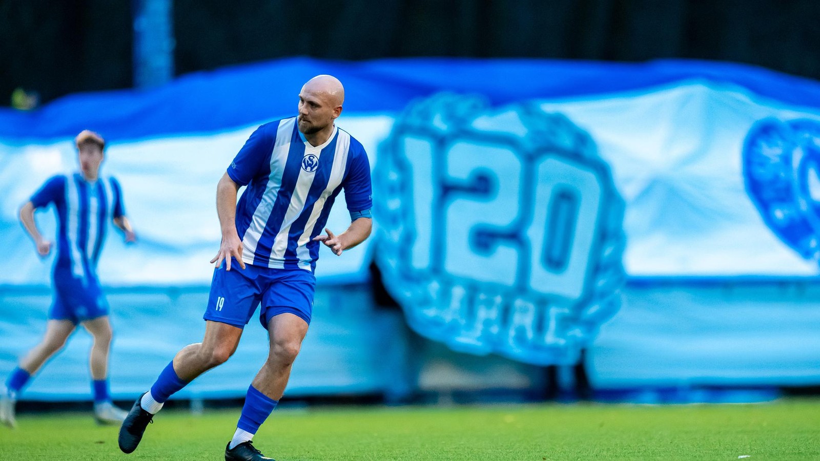 Wacker-Nordhausen-feiert-120-J-hriges-Fu-ballerische-Nostalgie-zwischen-B-chern