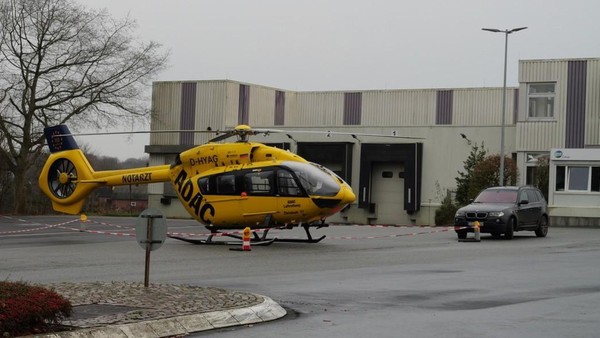 Lkw demoliert Rettungshubschrauber: Schaden geht in die Hunderttausende