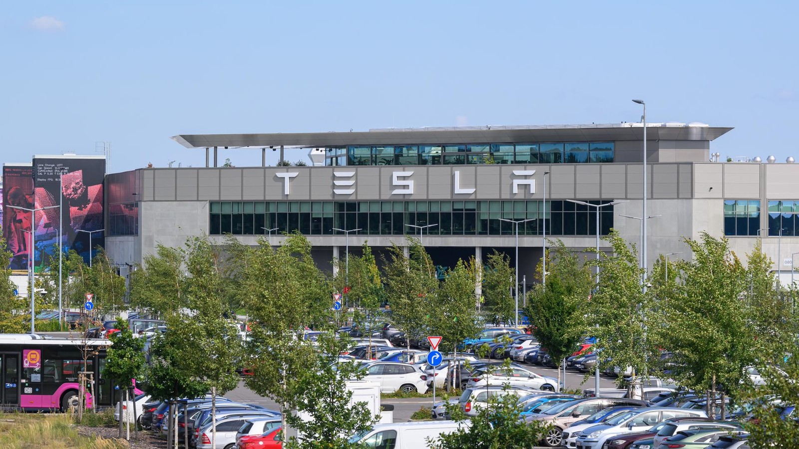 Tesla-zahlt-den-Besch-ftigten-in-Brandenburg-mehr-Gehalt