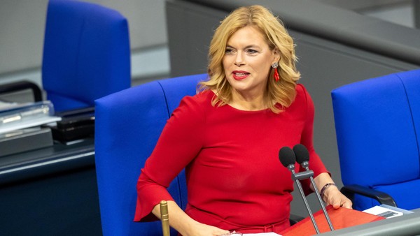 „Gefahr für Parlament“: Klöckner will schärfere Regeln für Mitarbeiter