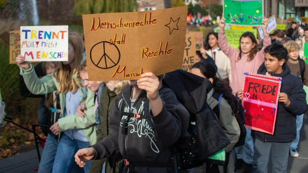 Streik wegen Wehrpflicht – das kommt auf Hamburgs Schulschwänzer zu