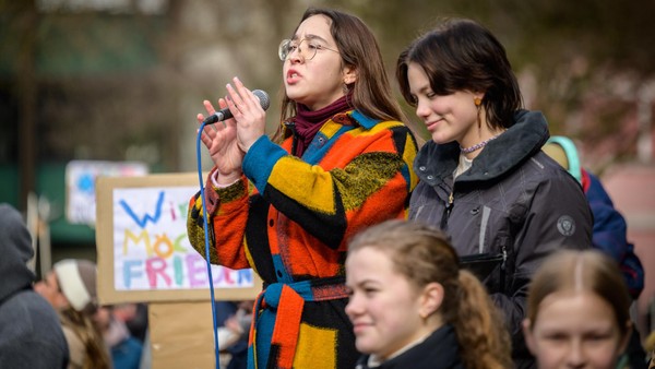 Schulstreik gegen Wehrpflicht heute in Hamburg – was Schulschwänzern droht