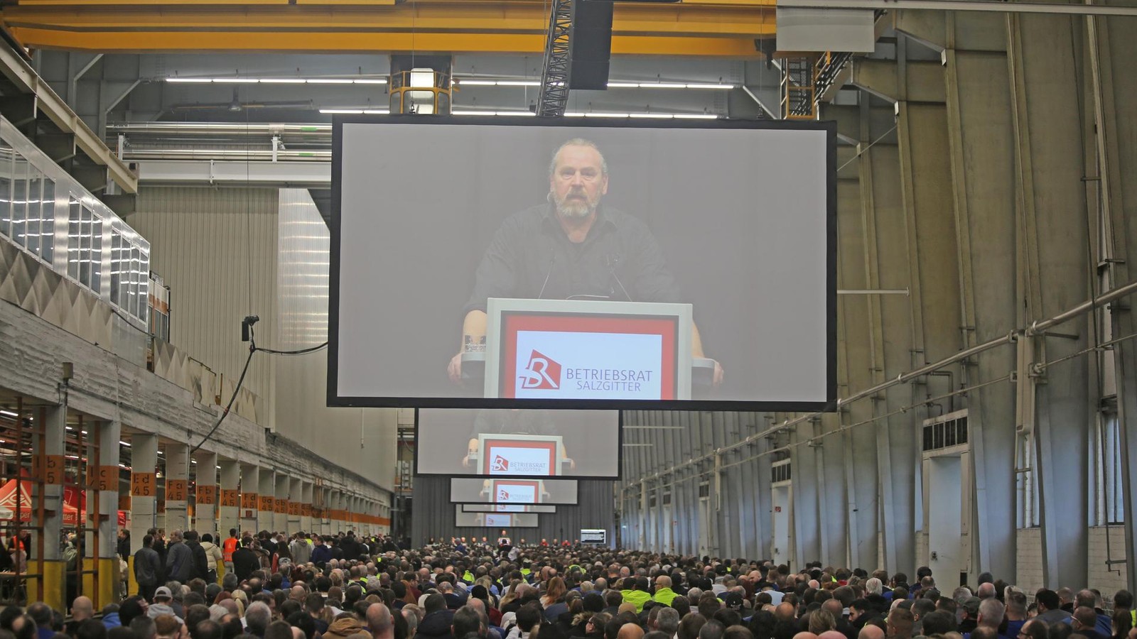 Betriebsversammlung-bei-VW-Salzgitter-Betriebsrat-bt-Kritik-und-hat-Forderungen