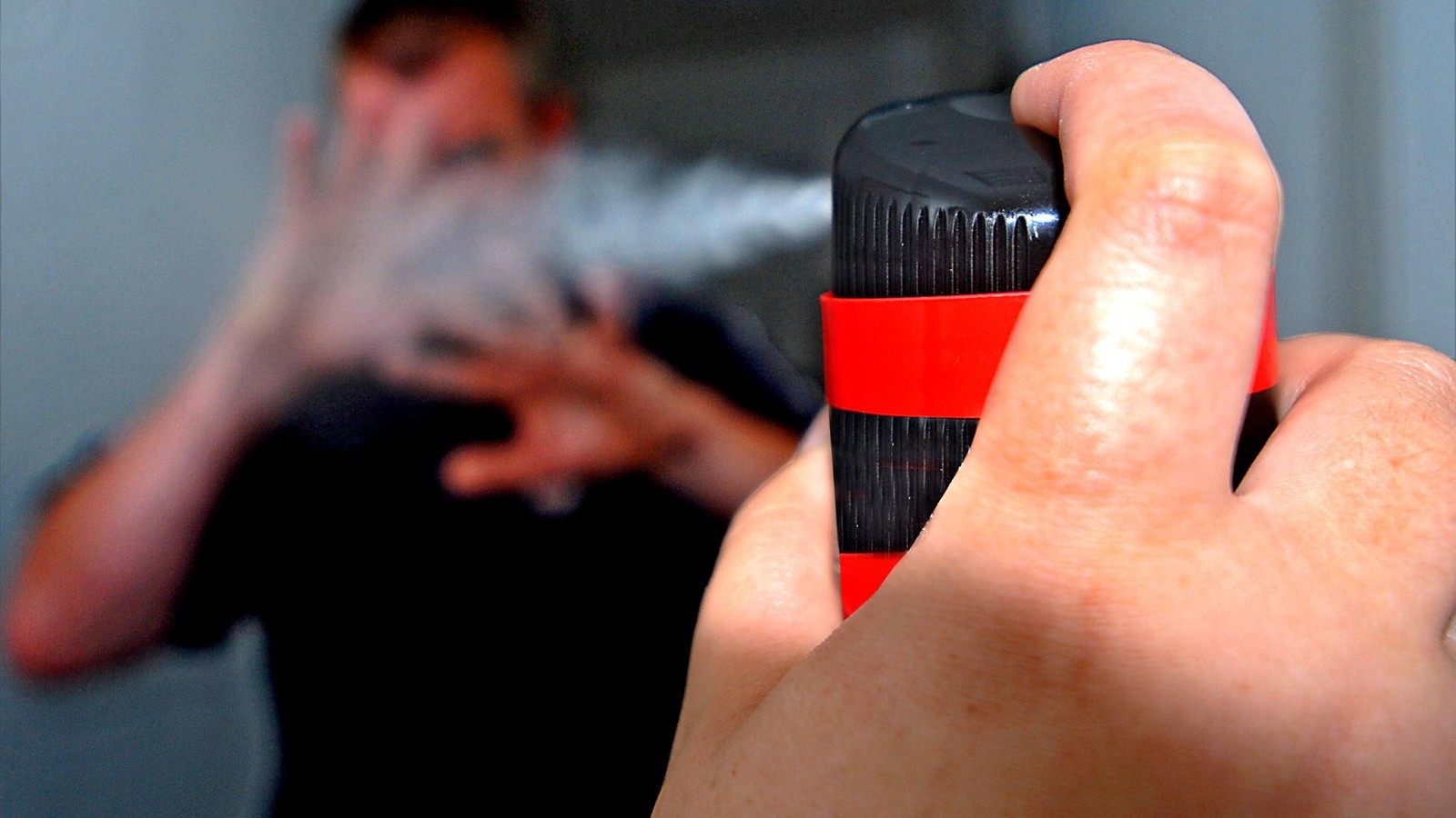 Reizgas-an-Gelsenkirchener-Berufskolleg-Neun-Sch-lerinnen-verletzt