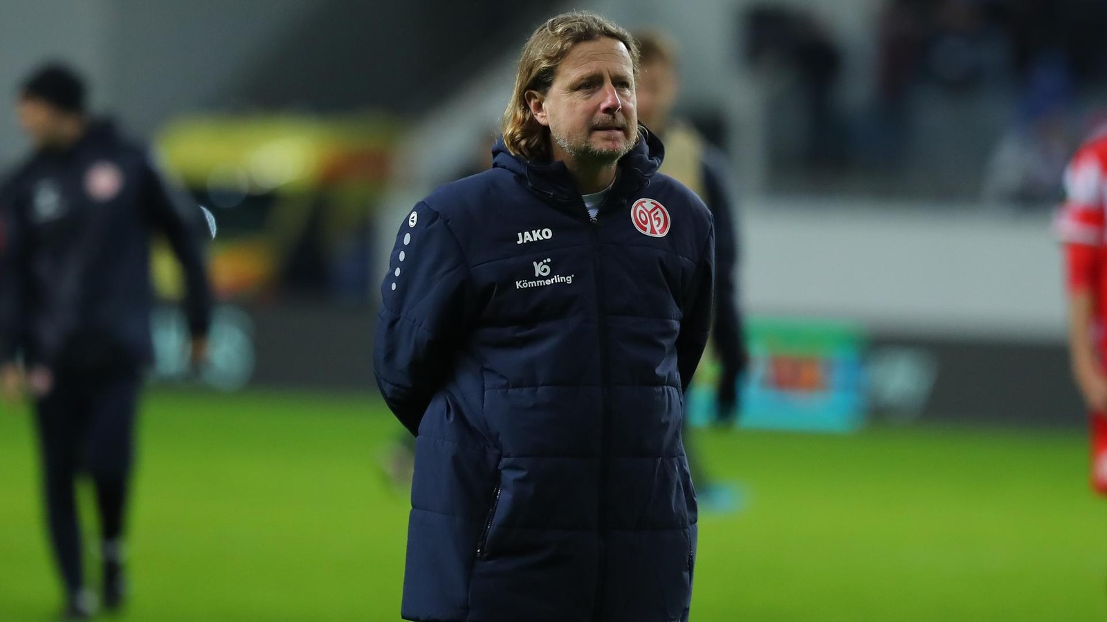 Schlusslicht-schmei-t-Trainer-raus-schon-der-f-nfte-Bundesliga-Coach-muss-gehen