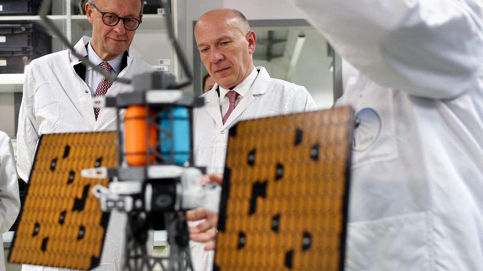 Tauwetter-unter-Alphatieren-Der-Kanzler-lobt-Berlin