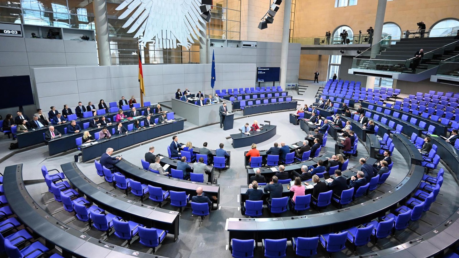 Abgeordnete-k-nnen-wieder-Business-Class-fliegen-auf-Steuerzahlerkosten