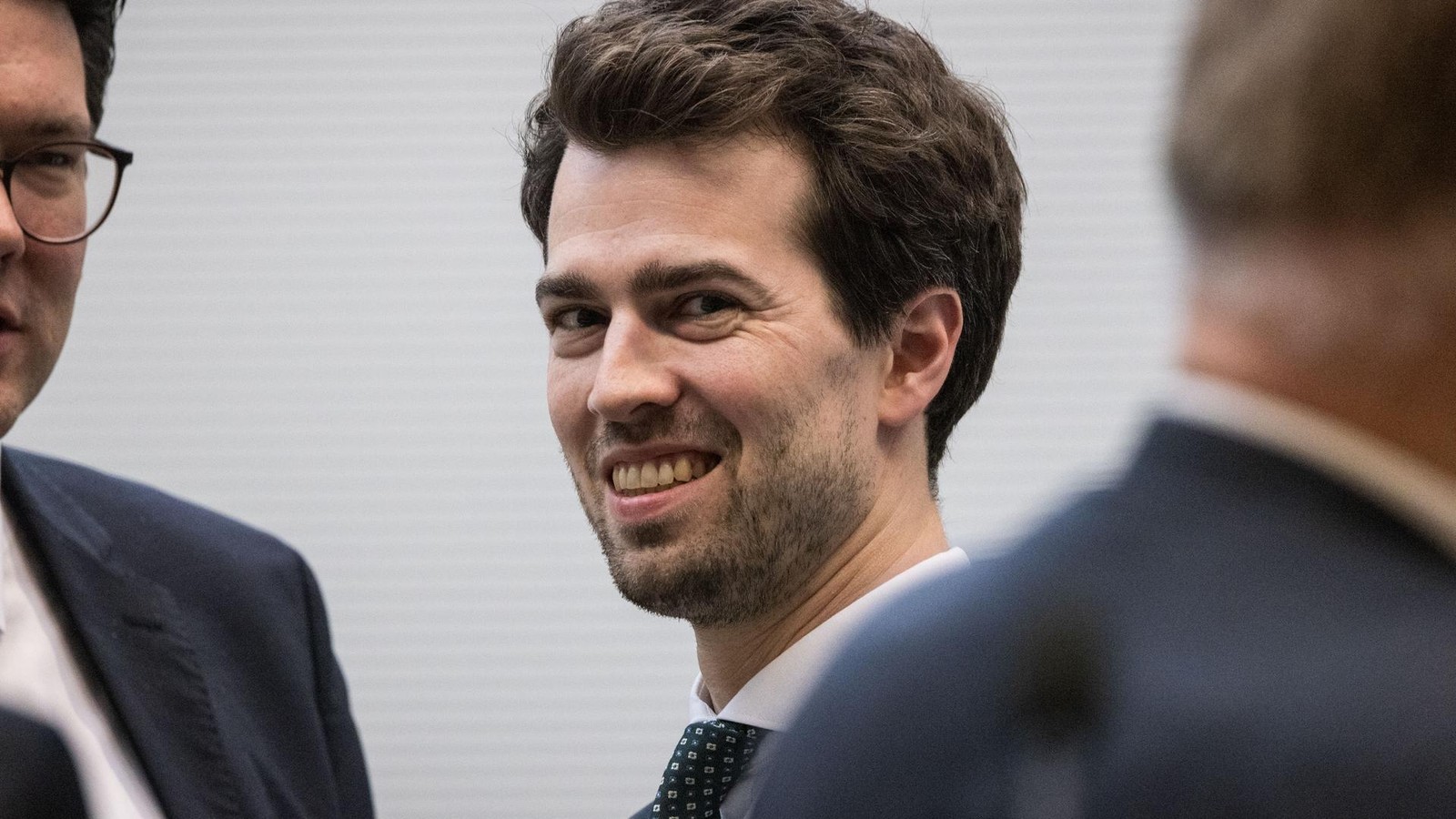 Junge-Gruppe-Mitglied-Sassenrath-ruft-Unionsfraktion-zur-Geschlossenheit-auf