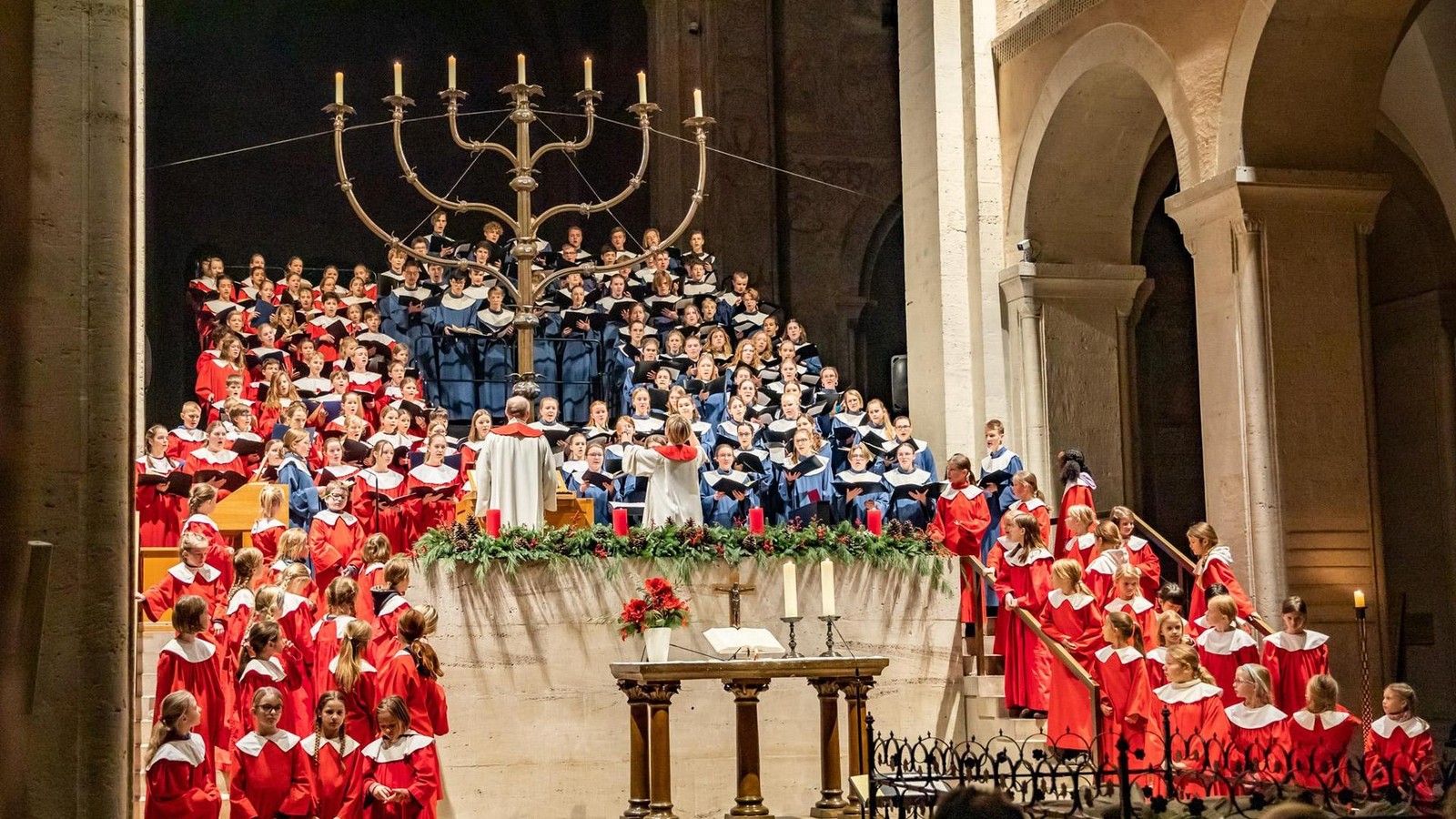 Besuch-vom-Nordpol-und-Weihnachtskulturwoche-beim-Braunschweiger-Weihnachtsmarkt
