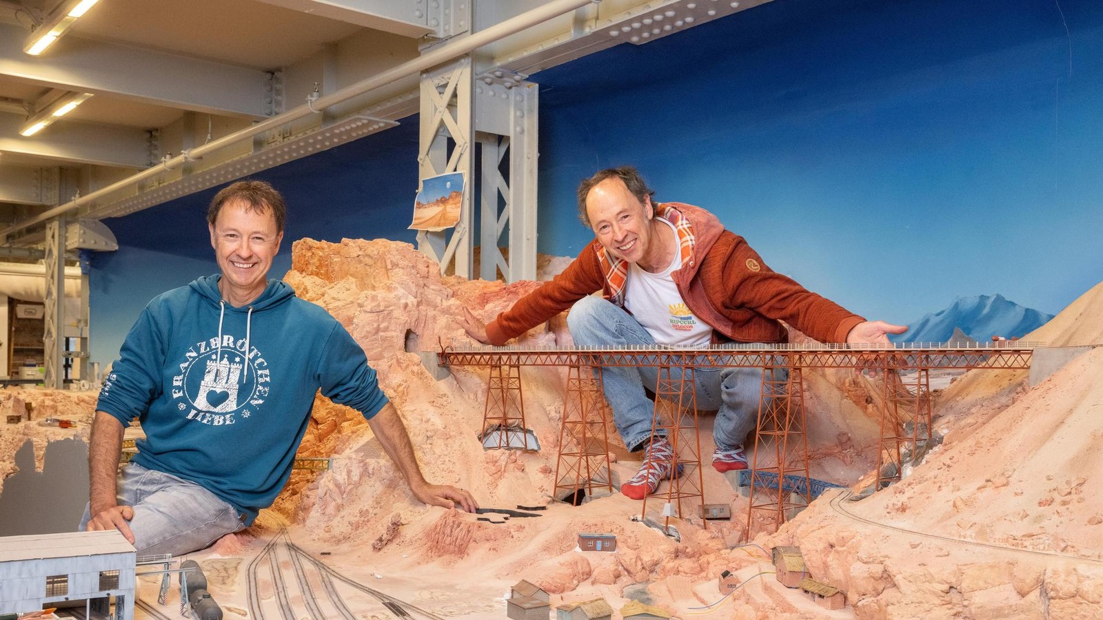 Miniatur-Wunderland-Braun-Br-der-verraten-spektakul-re-neue-Pl-ne