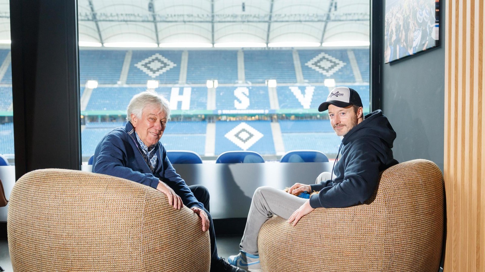 Gro-es-Weihnachtssingen-nach-dem-Nordderby-Dieses-Video-muss-man-vorher-sehen