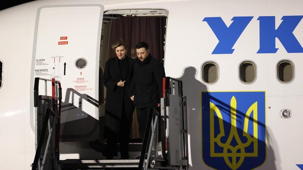 Bei Landung in Dublin: Drohnen verfehlen wohl knapp Selenskyjs Flugzeug