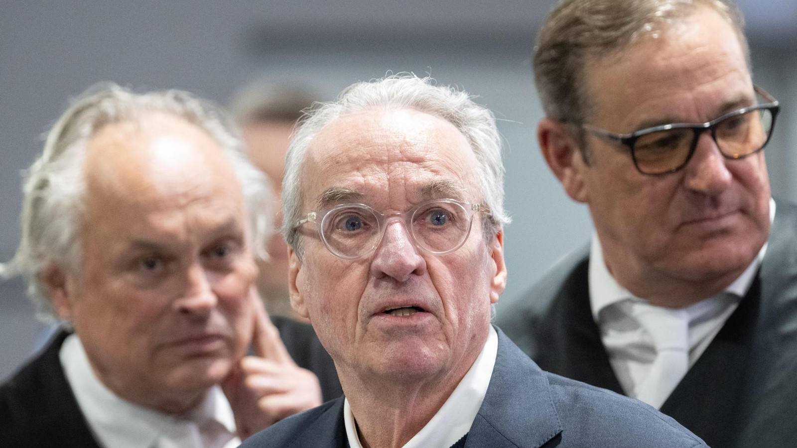 Knast-statt-Schloss-Prinz-Reu-hat-Prozesstermine-bis-Juli-2026