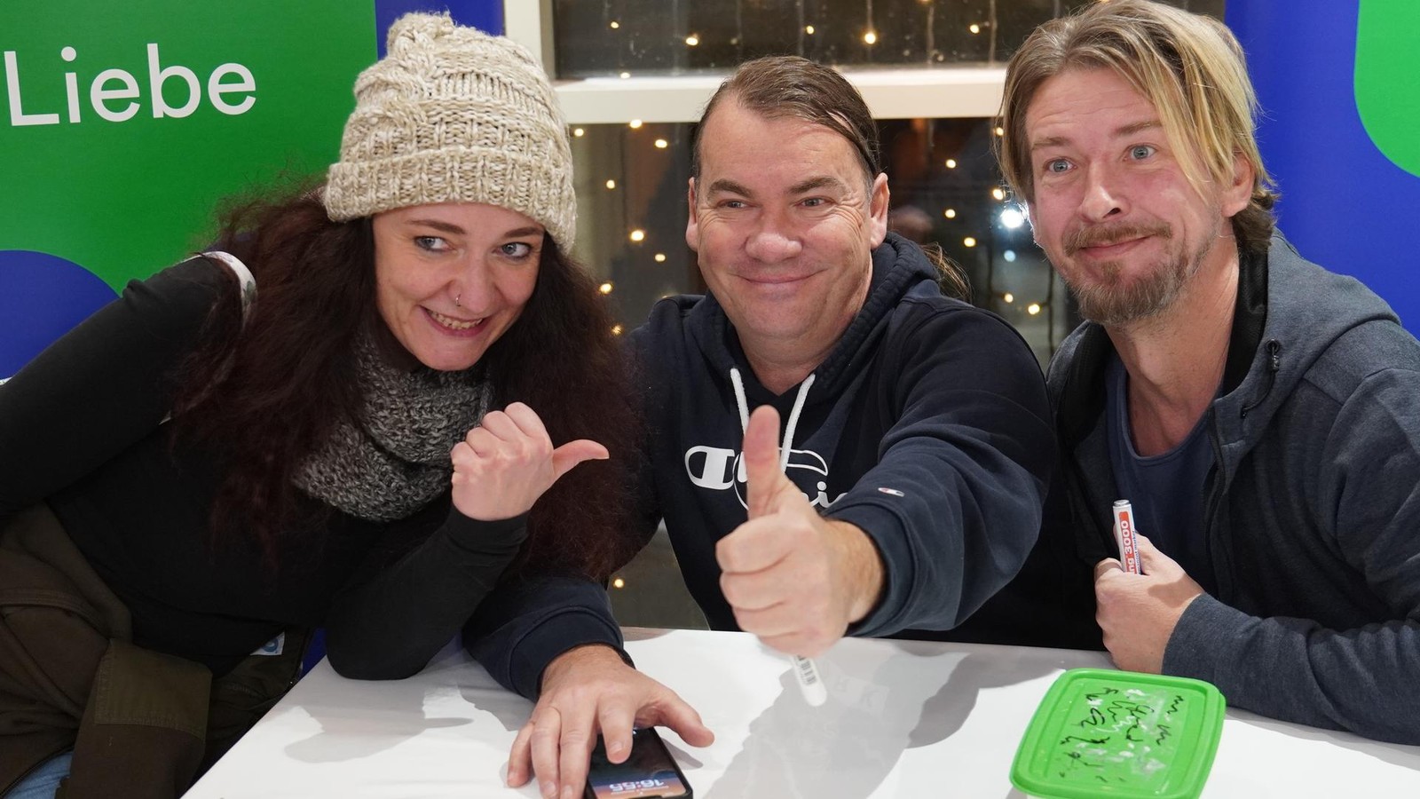 Gro-er-Andrang-bei-Signierstunde-von-Elsterglanz-in-Gera-Arcaden