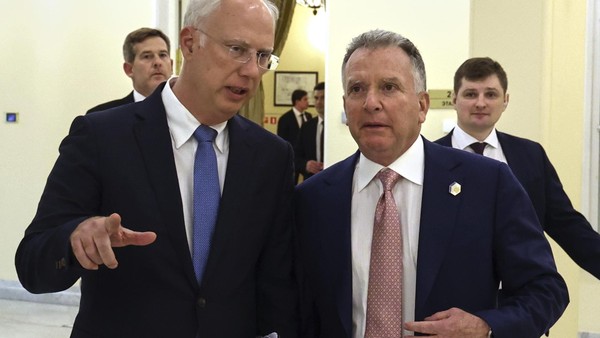 „Dickköpfige Dummheit“: Putins Unterhändler Dmitrijew verhöhnt Friedrich Merz